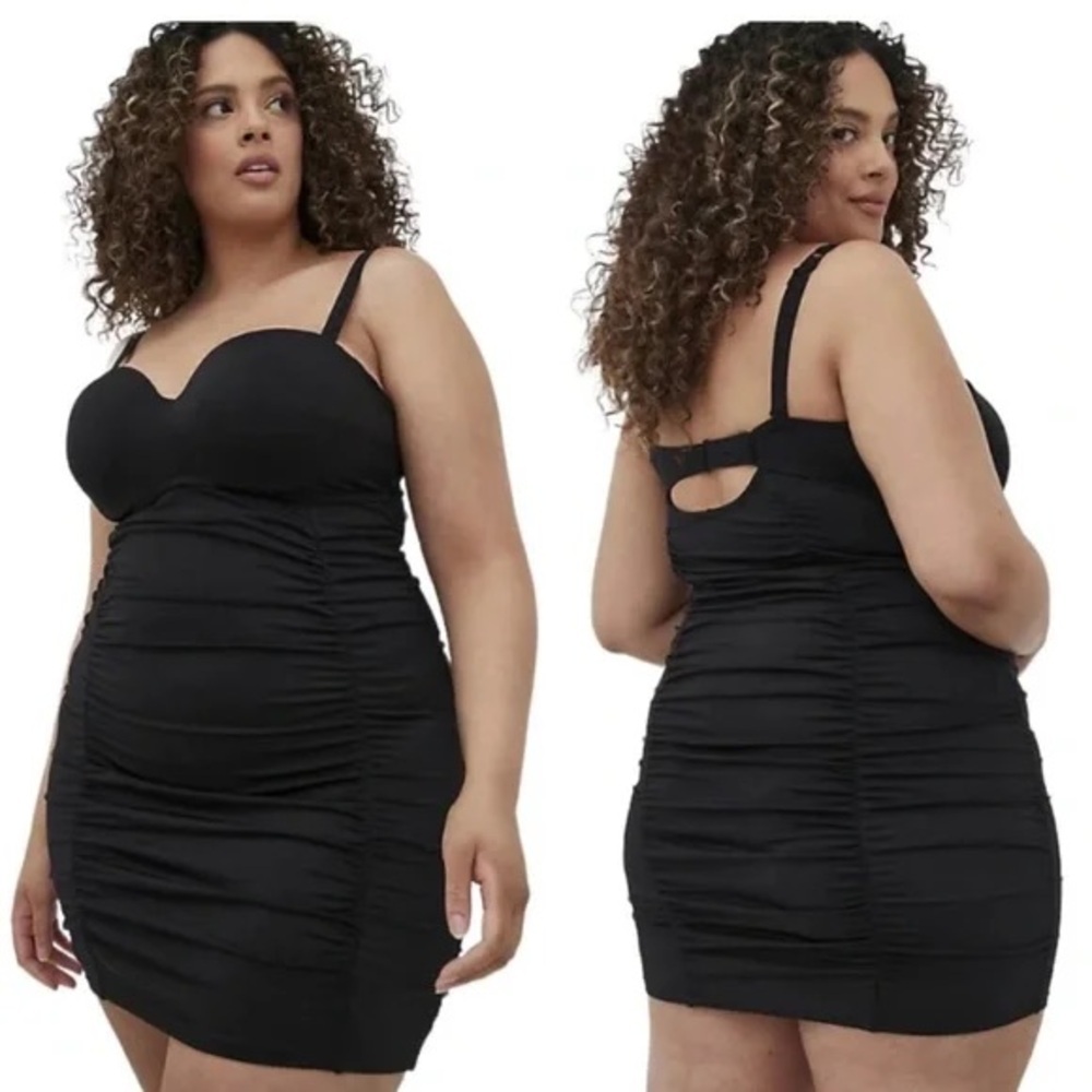 Torrid Underwire Ruched Retro Mid-Length Swim Dress Black Size 4 D/DD